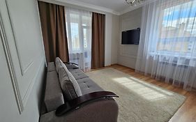 Ernaz Plus Apartments-Expo-Boulevard 130